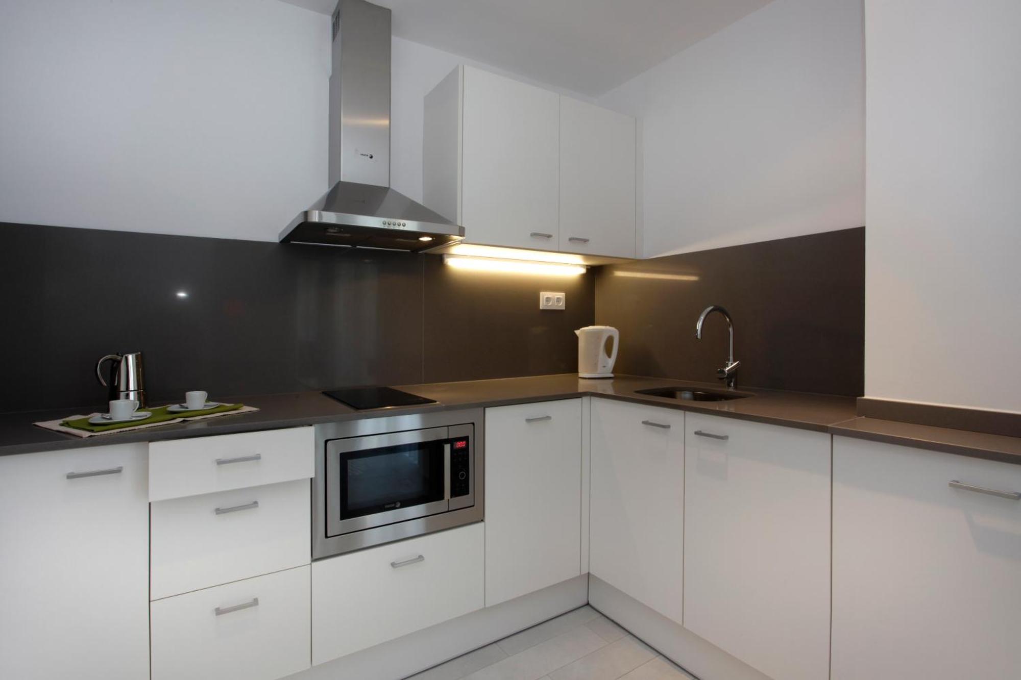 Fisa Rentals Les Corts Apartments Barcelona Exterior photo
