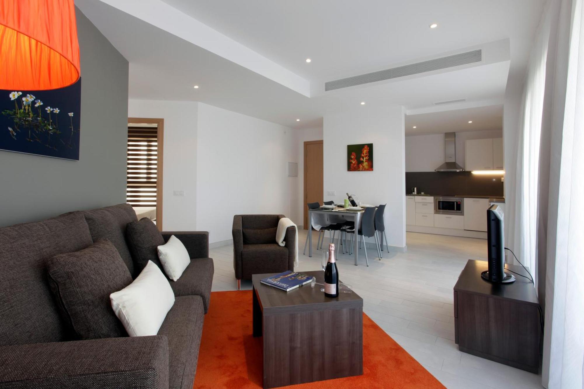 Fisa Rentals Les Corts Apartments Barcelona Exterior photo